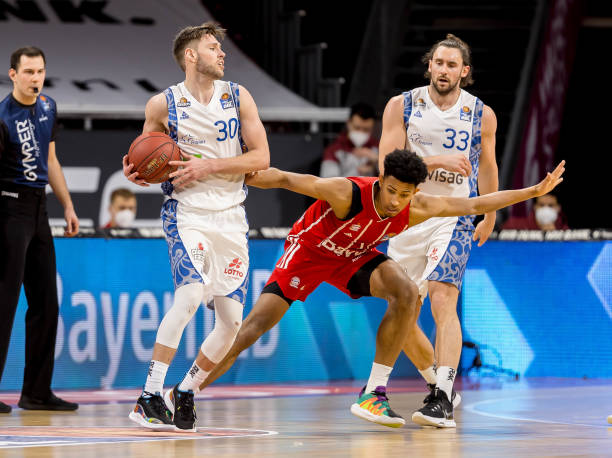 费尔南德斯 费尔南德斯